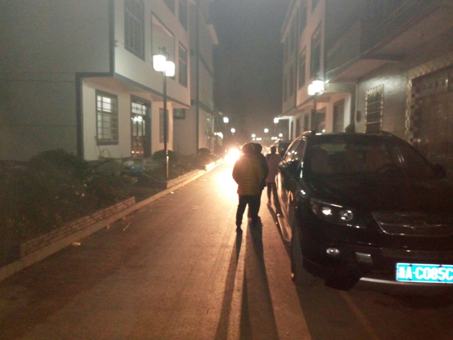 050.jpg